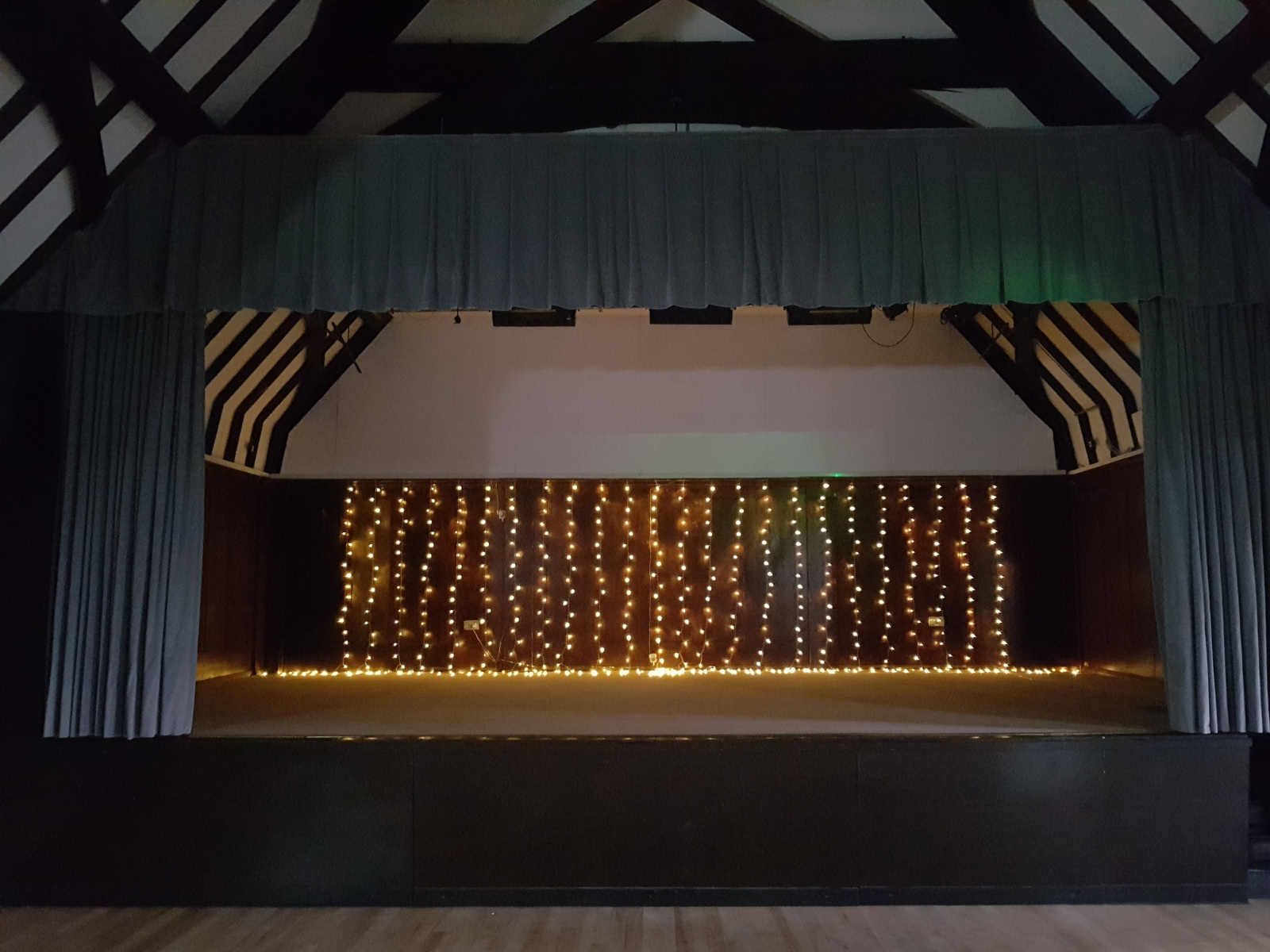 StageLightsFullDisplay